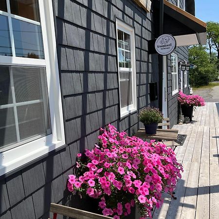 Groundswell Pub & Inn D'Escousse Экстерьер фото