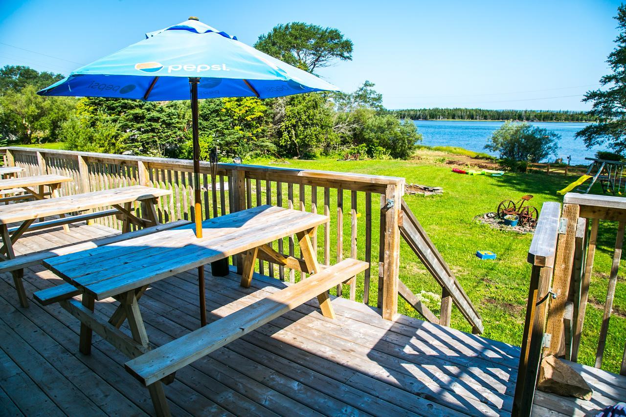 Groundswell Pub & Inn D'Escousse Экстерьер фото